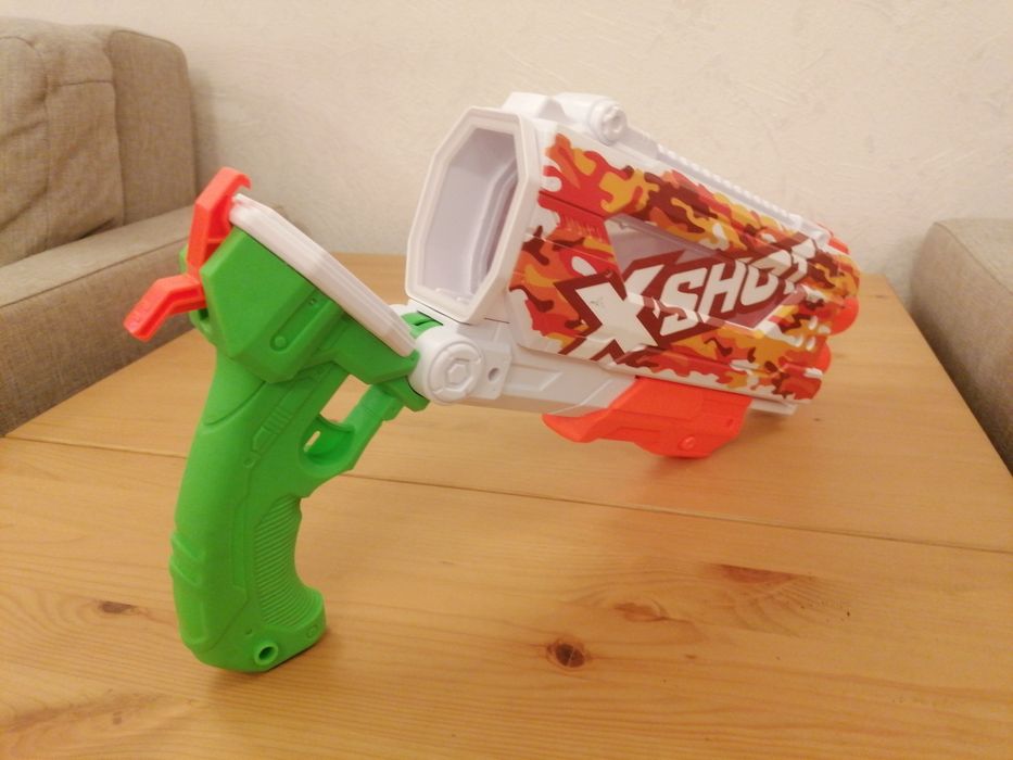 Продам водяной пистолет