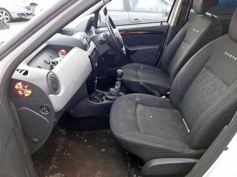 Dezmembrez Dacia Duster 1 4x2 1.5 dci