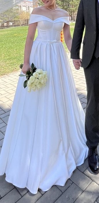 Свадебное платье в отличном состоянии