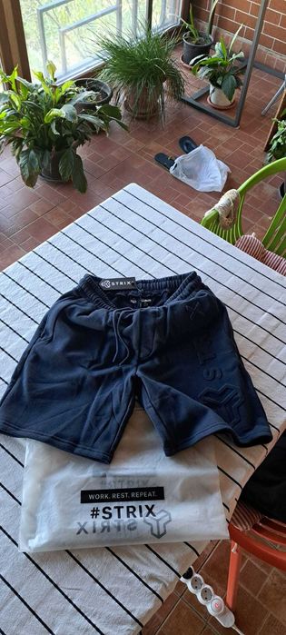 Set hanorac+pantaloni scurti STRIX