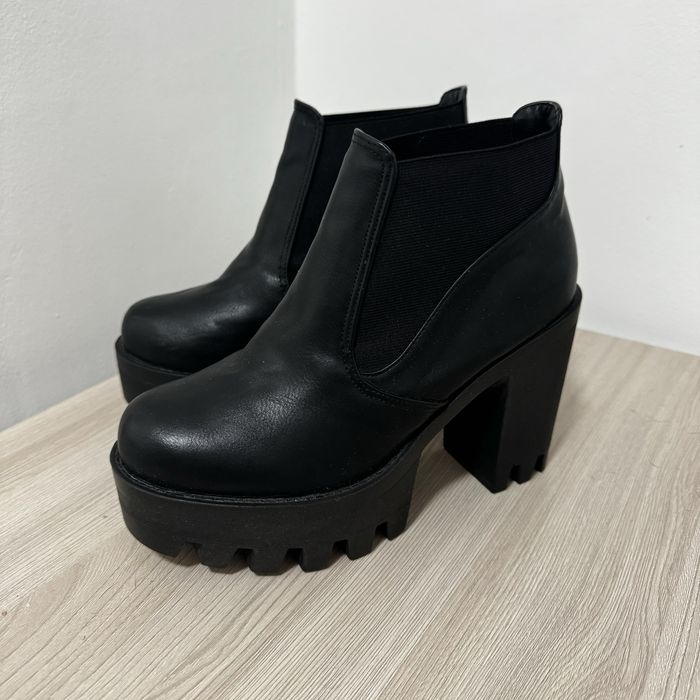 Сапоги осень/весна на платформе и каблуке