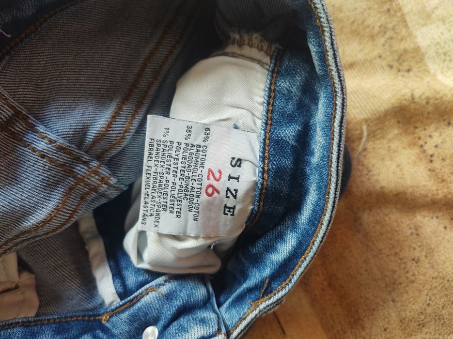 Дамски дънки с камъни