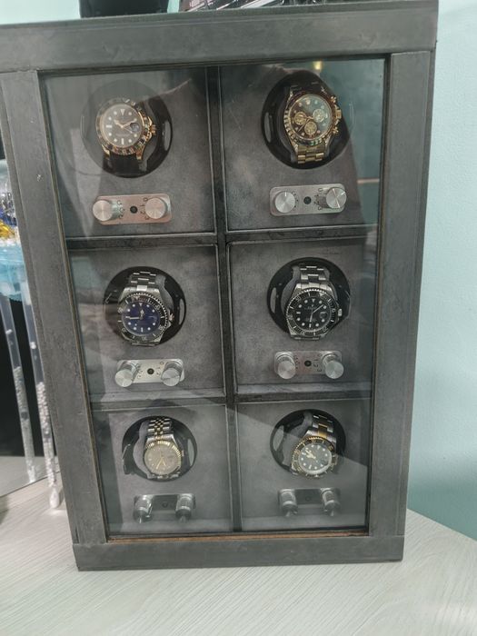 Soatlar mexanizmini yurgʻazish uchun soat karobkasi.