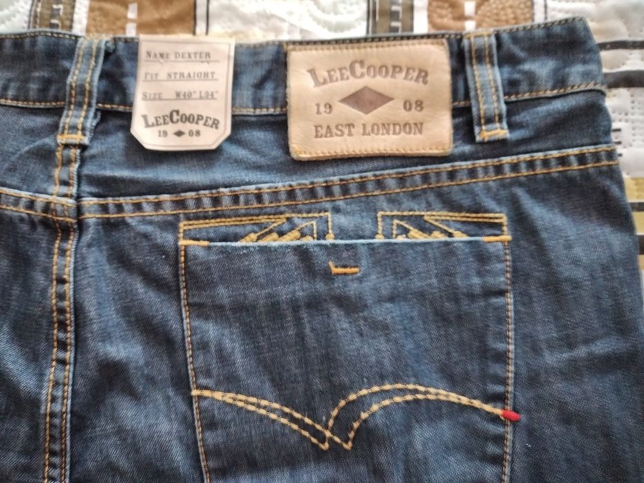 Маркови  мъжки  дънки