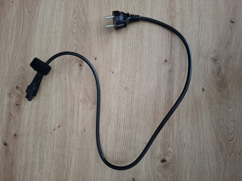 Продавам лаптоп ASUS TUF Gaming F17 (2022) - FX707ZC4-HX014