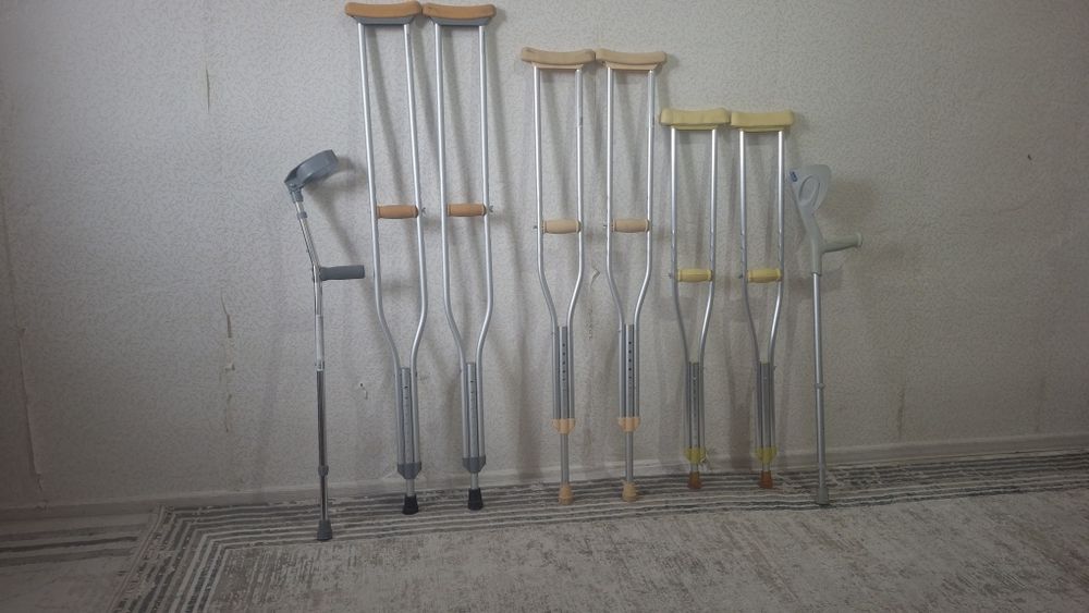 Костыли подмышечные