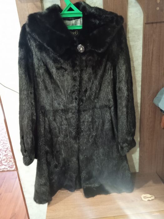 Продам норковую шубу