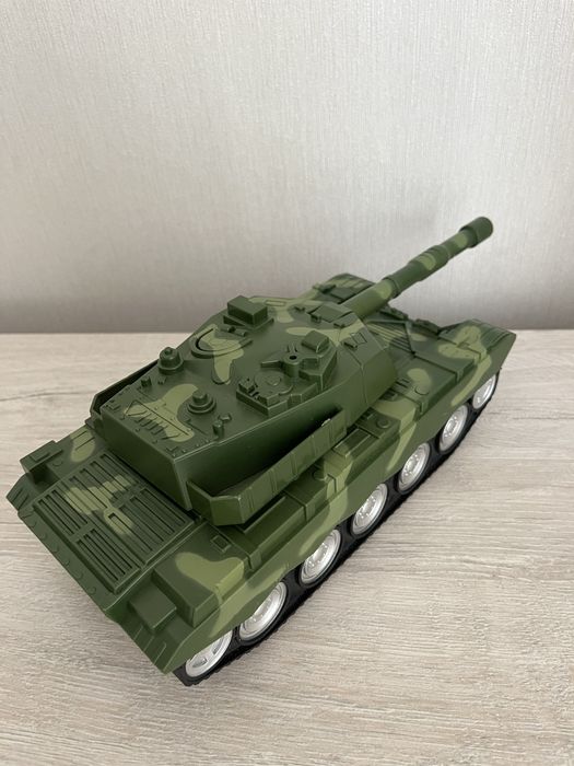 Игрушка танк машина