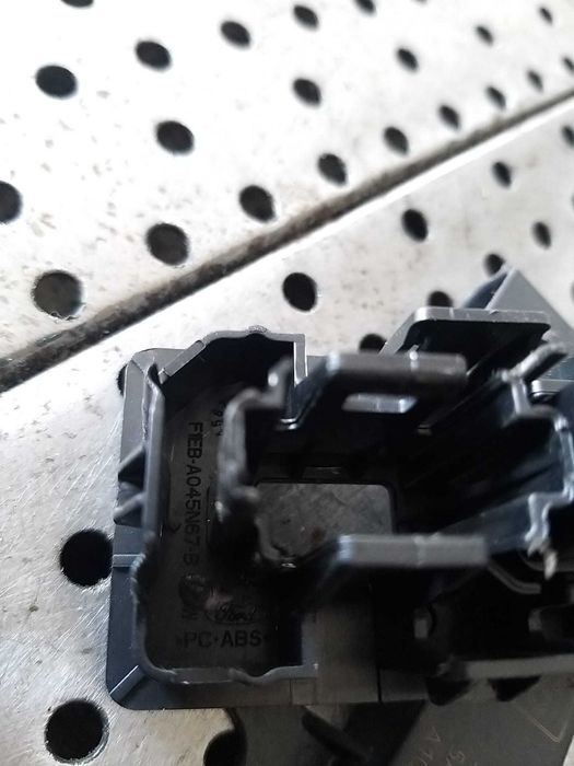 Priza adaptor aux ford focus 3 facelift f1eba045n67b