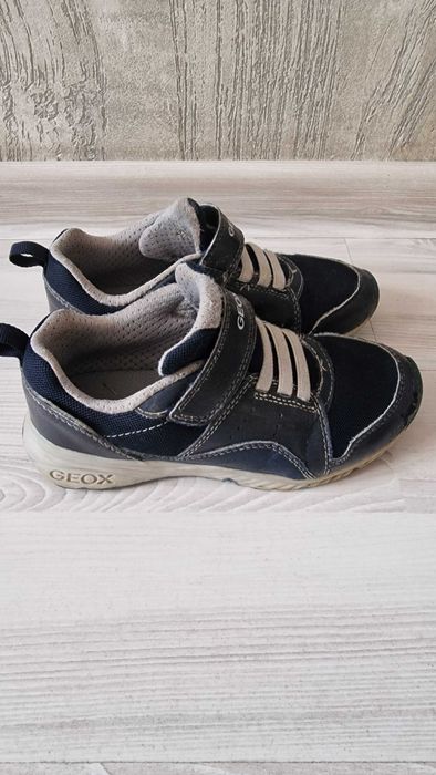 Безплатни маратонки Geox