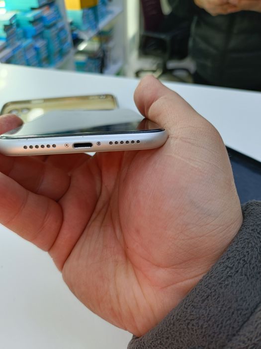 iPhone 11 128 gb Айфон 11 white