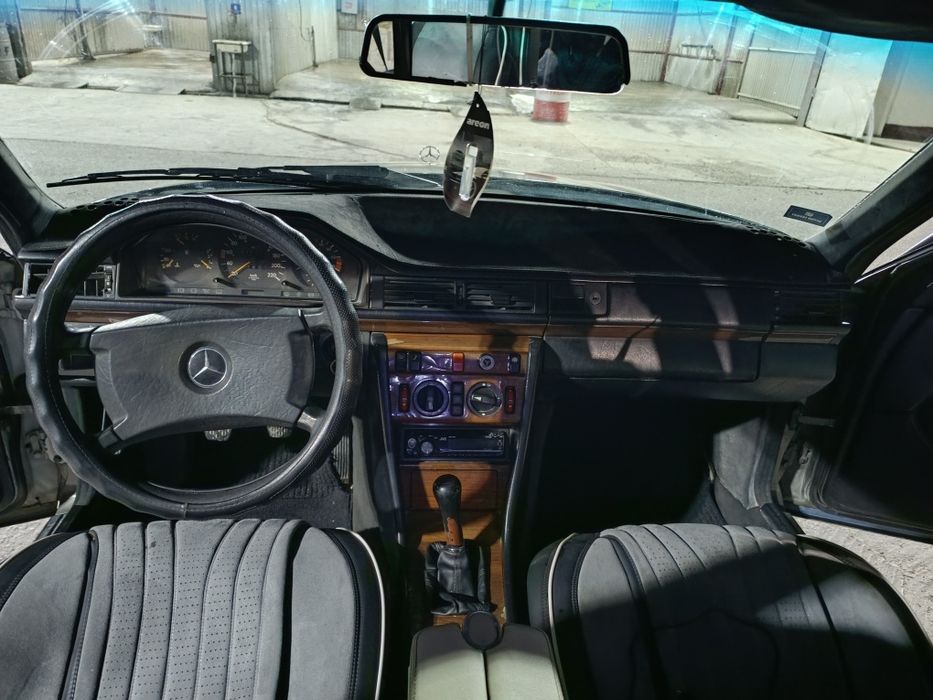 Продается Мерседес 124