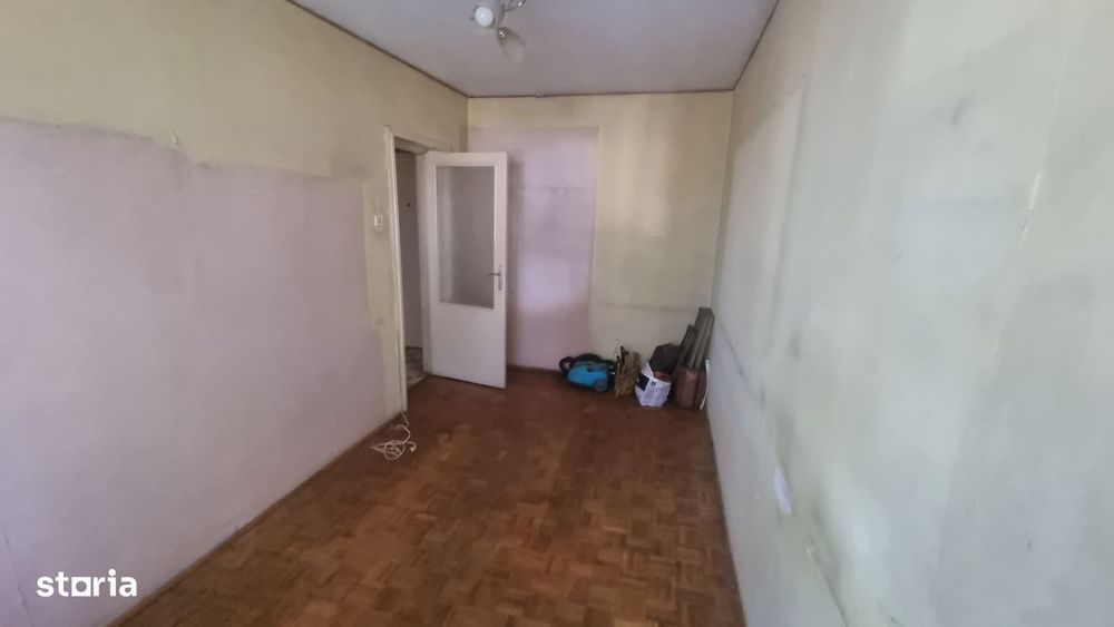 Apartament cu 3 camere, etaj 3, zona Liceul Lucian Blaga — fotografia 3