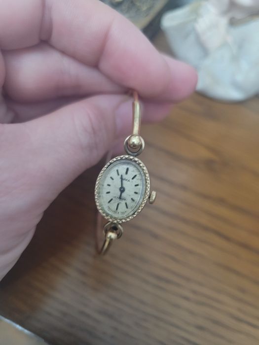 Продам часы чайка женские рабочие