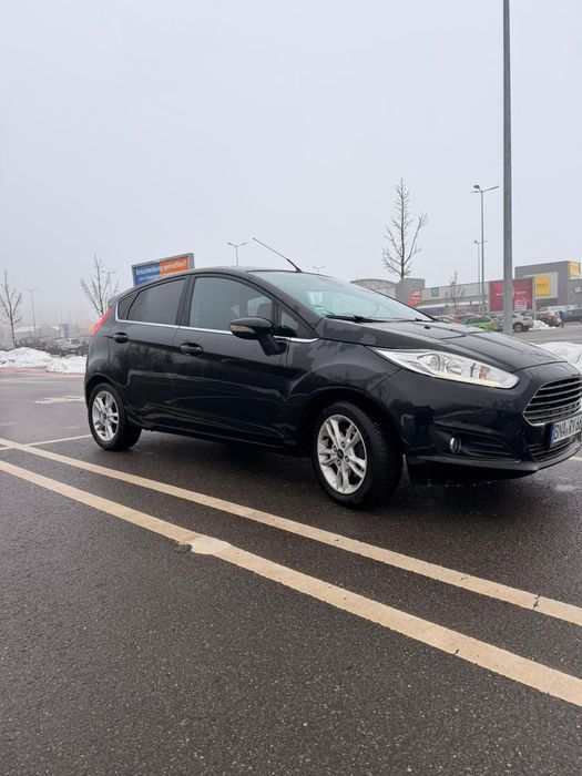 Vând Ford fiesta ecobust full option