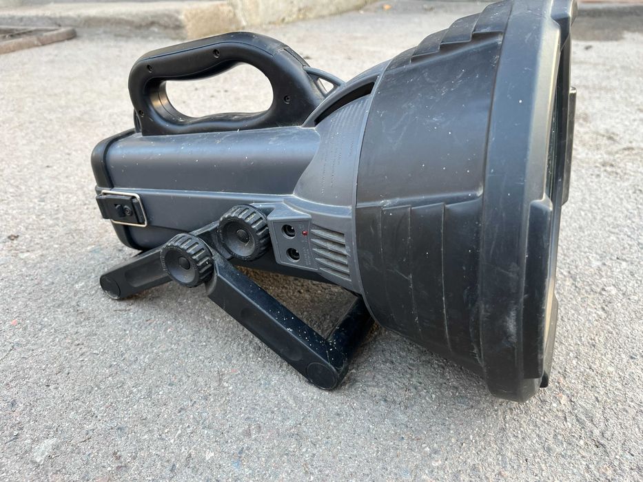 Мощный фонарик Cyclops ИЛИ МЕНЯЮ