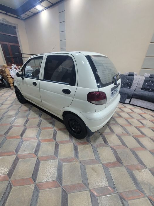 800$ boshlaĝich tôlov .