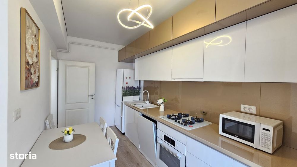 2 Camere, Bloc Nou, 2 Balcoane, Liber 132.999 Euro