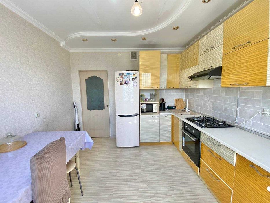 3-комнатная квартира · 90 м²