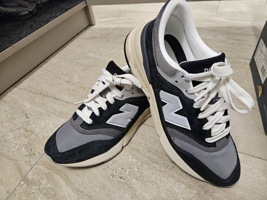 New Balance 997 42 1/2