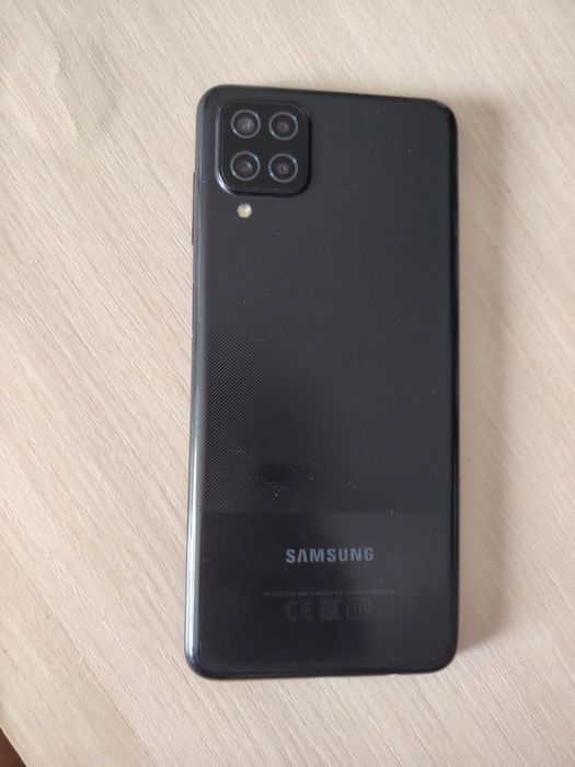 продаётся телефон