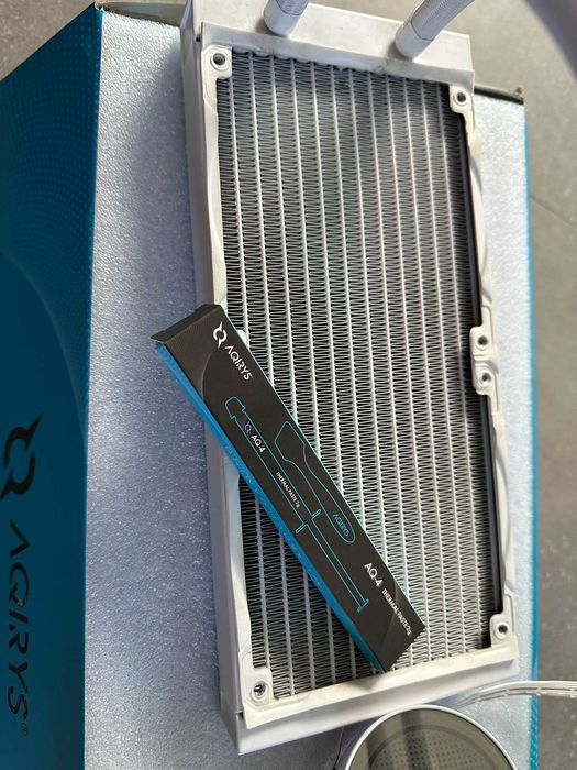 Cooler Procesor AQIRYS Aquarius 240 AiO White