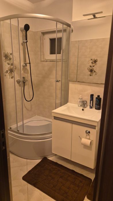 Apartament de închiriat