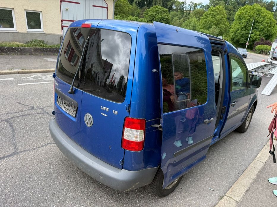 Vând Vw Caddy 1.6 benzina
