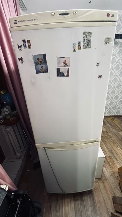 Холодильник,газ плита сатылады