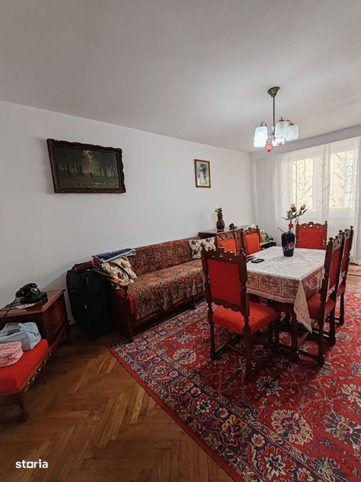 Apartament 3 camere, garaj, 74 mp, zona Decebal