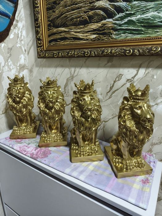Статуэтки продам