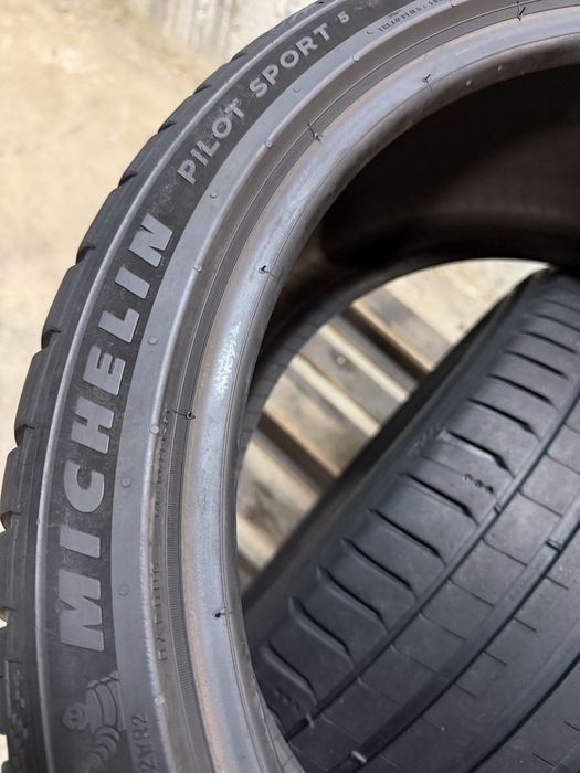 255/35/18 Michelin 2бр дот23