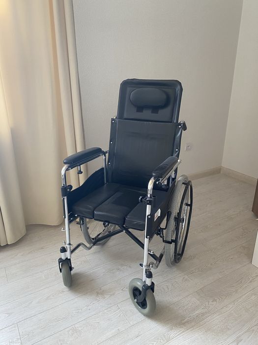 Продаю  инвалидное кресло за 30к