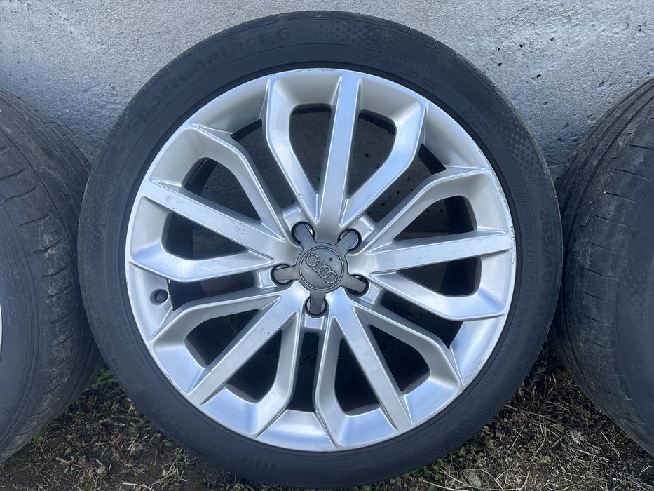 Jante aliaj originale Audi R19 S-line , cauciucuri vara , butuc central 66,6mm , 8,5j ET45 !