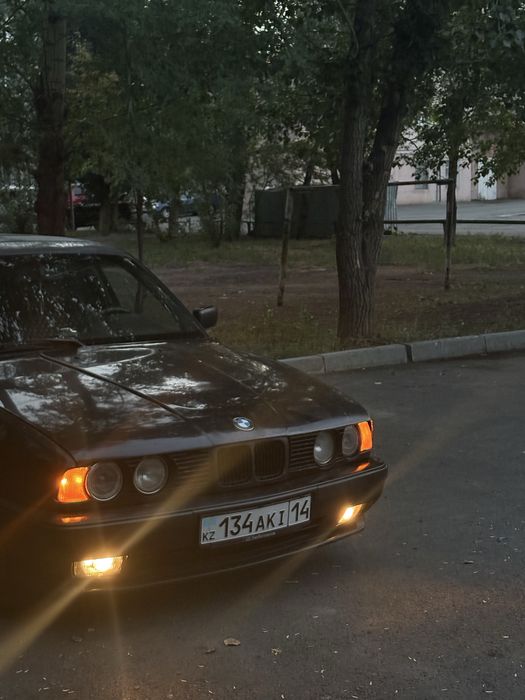 Продам БМВ 520 е34
