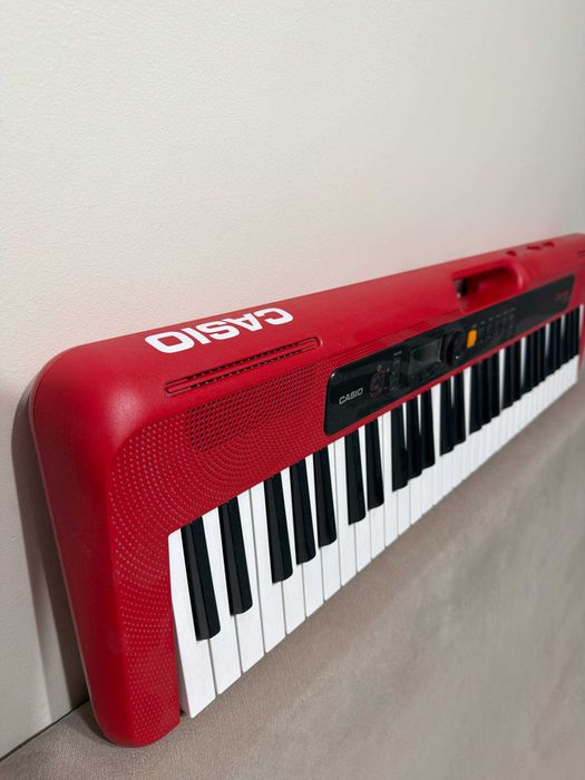 Синтезатор Casio CT-S200RD