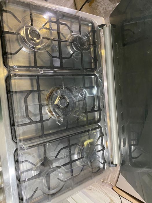 Продам газ плиту