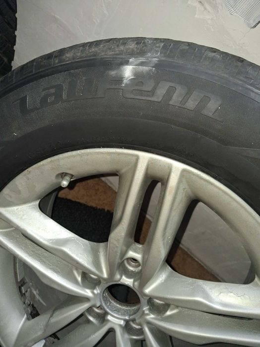 Cauciucuri de iarna aproape noi  genti aluminiu pt AUDI Q5  235/65/17