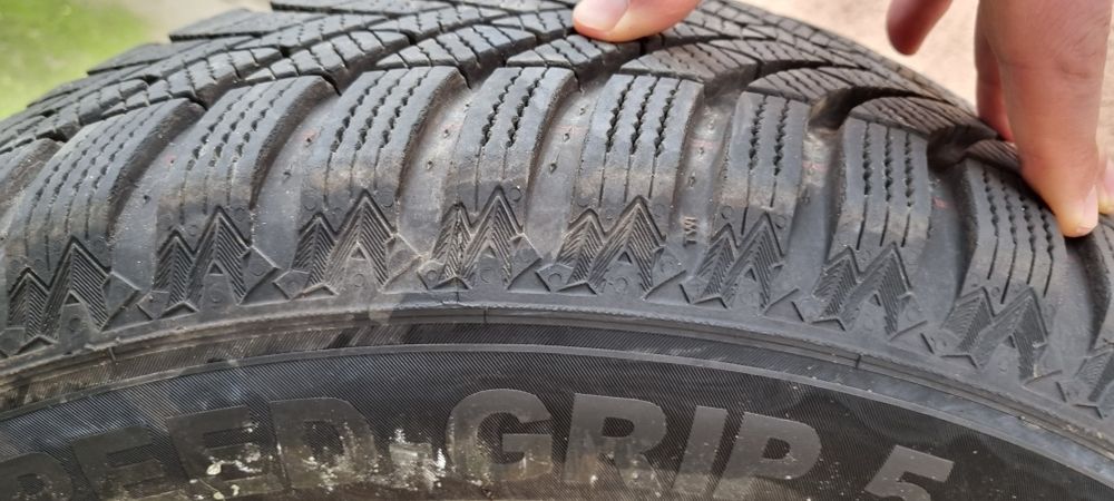 Set 4 cauc. 195/65/15 - M+S - DOT 33/23 - SEMPERIT - folosite f. puțin