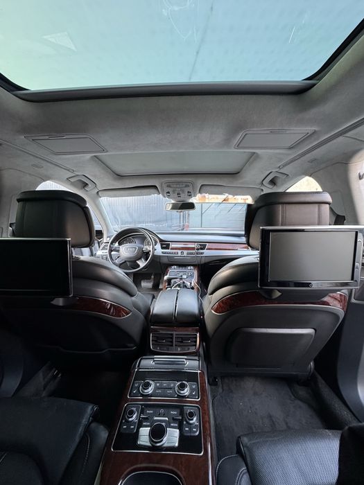 Audi A8 L   President