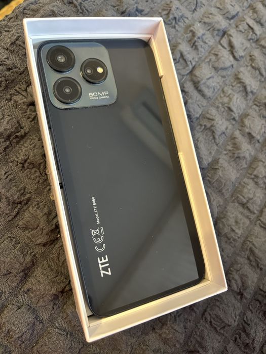 Telefon ZTE Blade V50 design