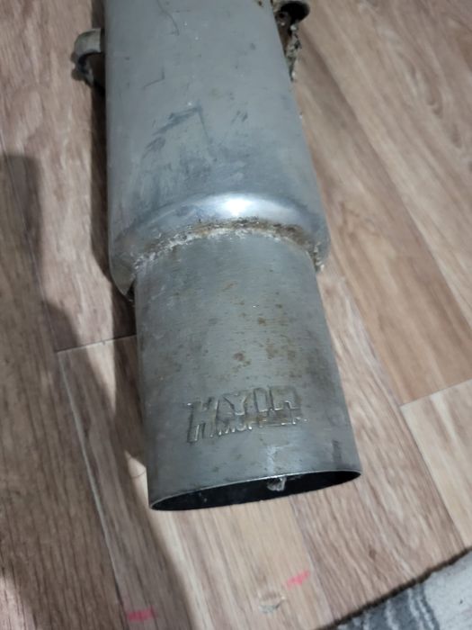 Продам глушитель Субару