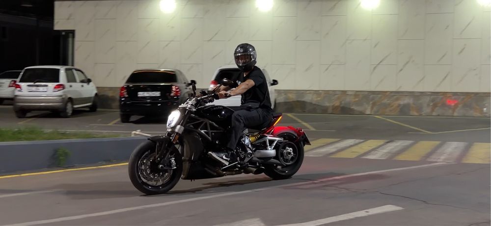 X Diavel S в идеальном состочнии