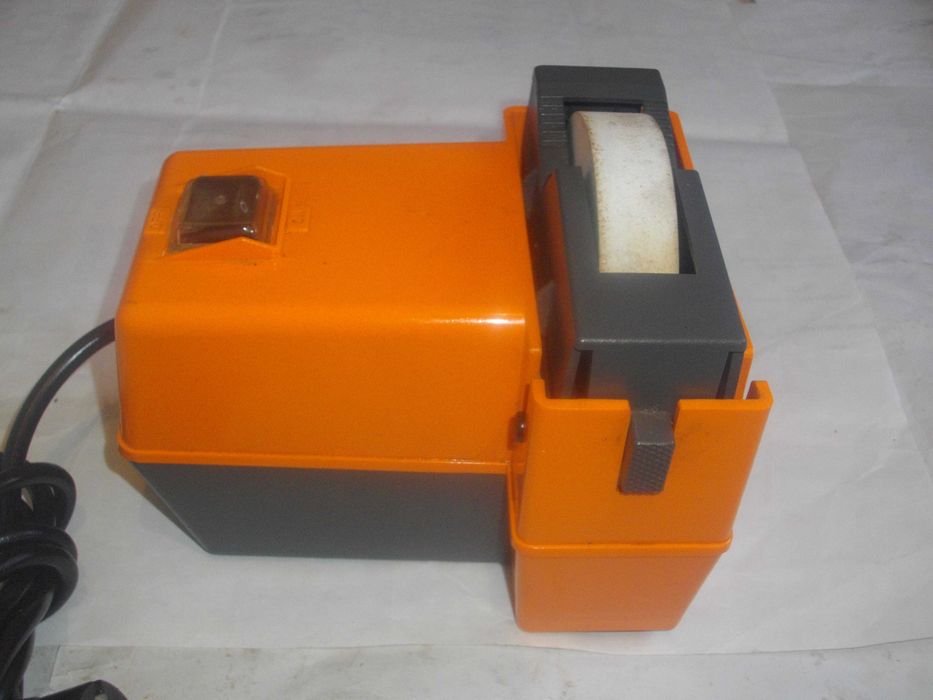 Немски Ексцентър виброшлайф KRESS Зарядно 12V Уред лепене със силикон