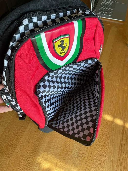 Ученическа Раница – Ferrari