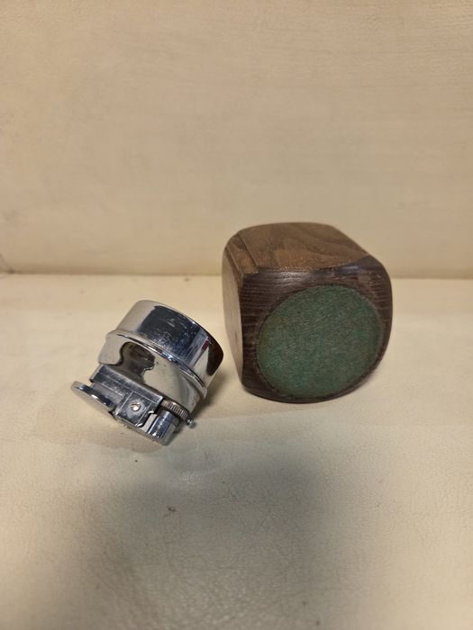 Ретро японска бензинова запалка