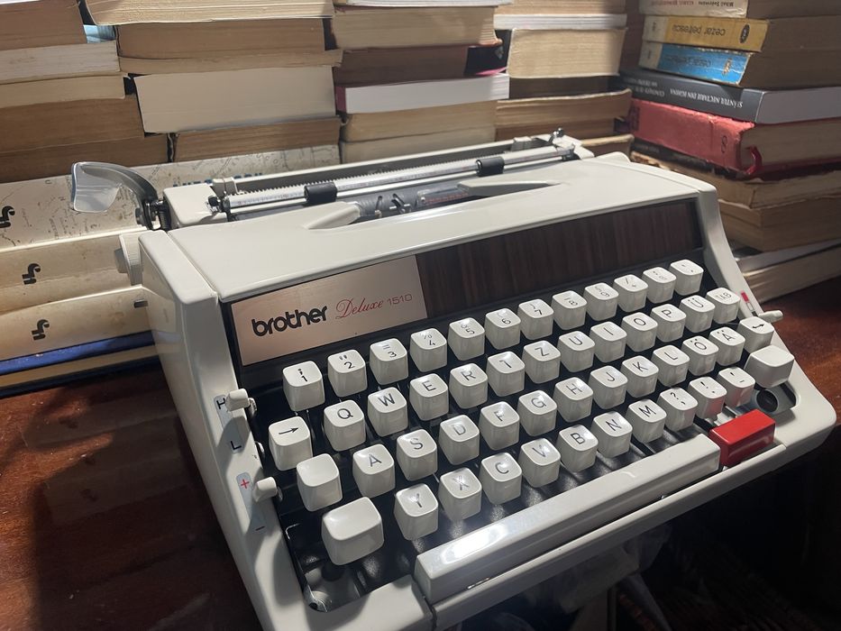 Masina de scris Brother Deluxe 1510