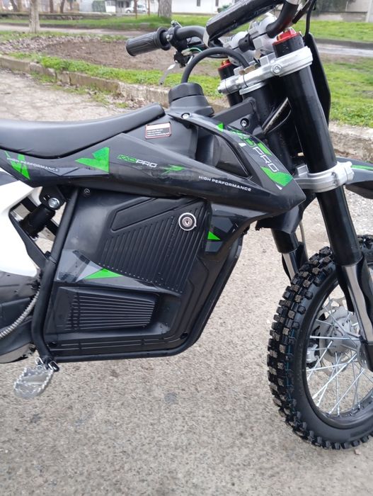 Електрическо кросово моторче