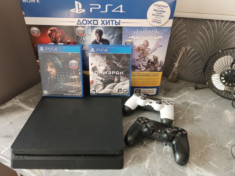Игровая приставка ps4