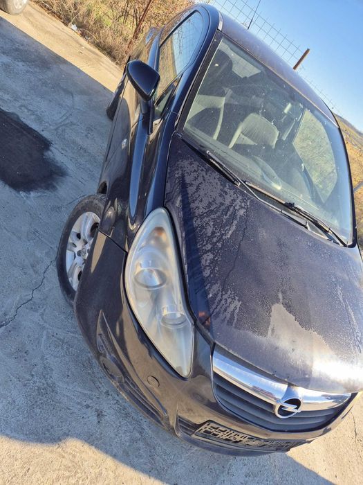 Vand bara fata ,faruri,stopuri,capota ,motor Opel Corsa D,2007